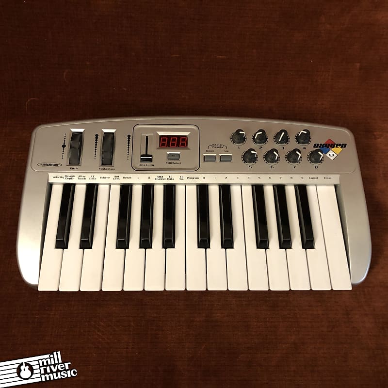 Midiman Oxygen 8 25-Key USB MIDI Keyboard Controller image 1