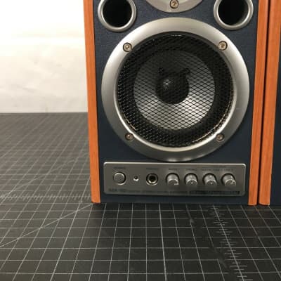 Roland Ma15d Edirol MA-15D Digital Stereo Micro Monitor Pair