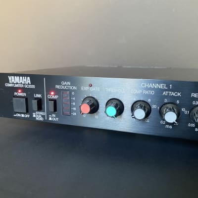 Yamaha GC2020C Compressor/Limiter Rack Mount