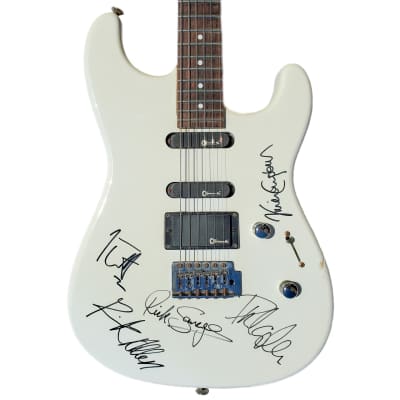 CHARVETTE BY CHARVEL  - SIGNED BY DEF LEPPARD - The David Leach Collection image 2