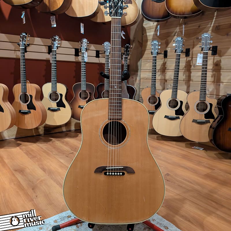 Alvarez Yairi Acoustic Guitar – Spruce/Mahogany (2002, DYM Style)