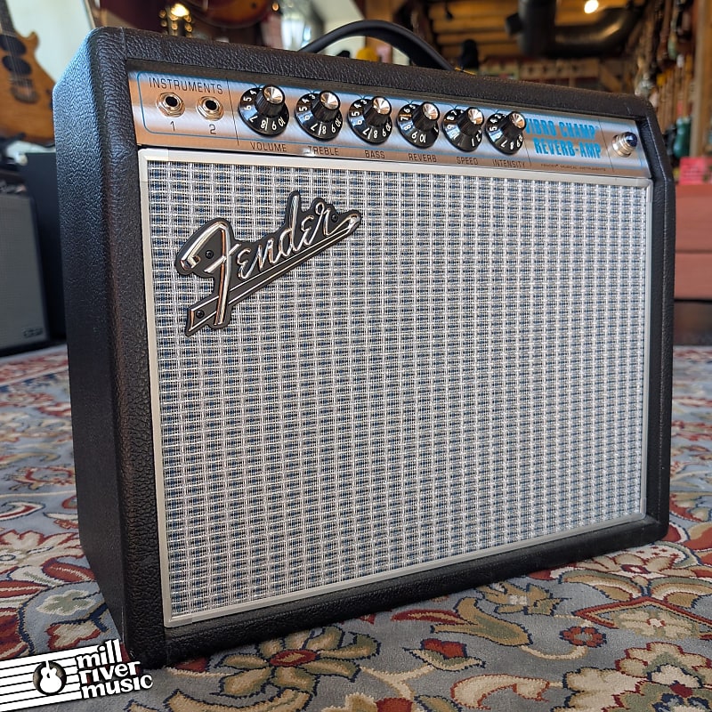 Fender '68 Custom Pro Vibro Champ Reverb 5-Watt 1x10