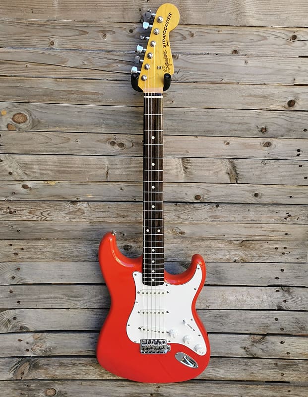 Squier SST-30 1986 Fender Stratocaster MIJ SST-30 Torino Red Post JV