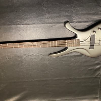 Ibanez deals eda900 bass