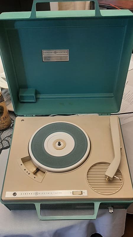 General Electric CA960A Turntable