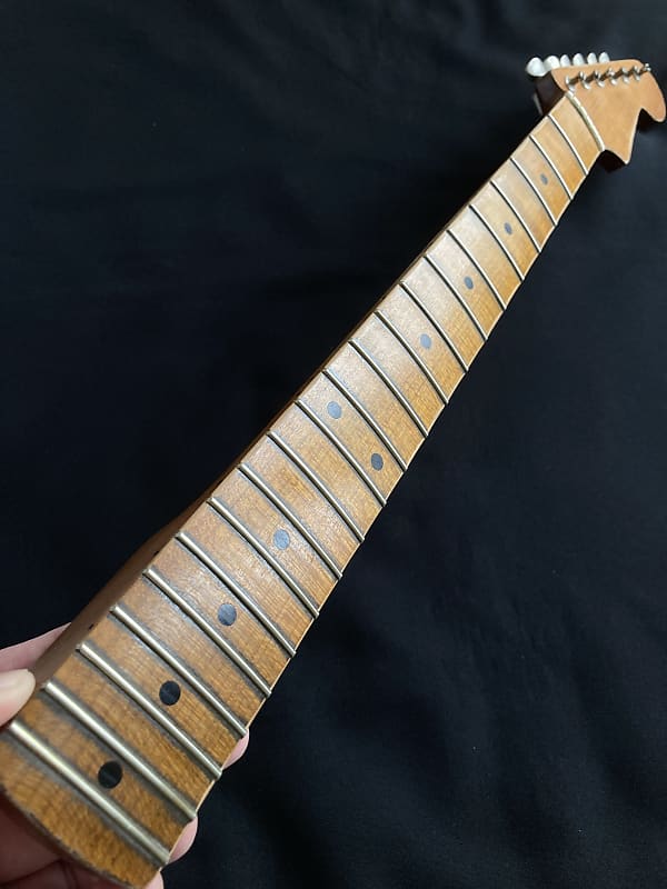 Musikraft roasted shop maple neck