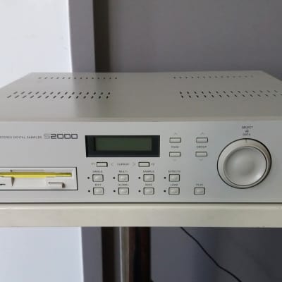 Akai S2000 Stereo Digital Sampler 22MB Memory