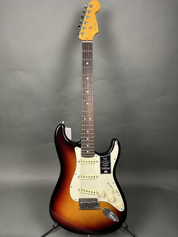 Fender American Ultra II Stratocaster - Avalanche #25934