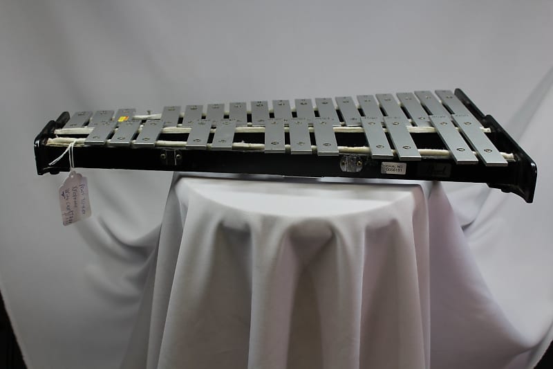 Pearl 30-Key Xylophone W/Case (Missing key, as-is) image 1