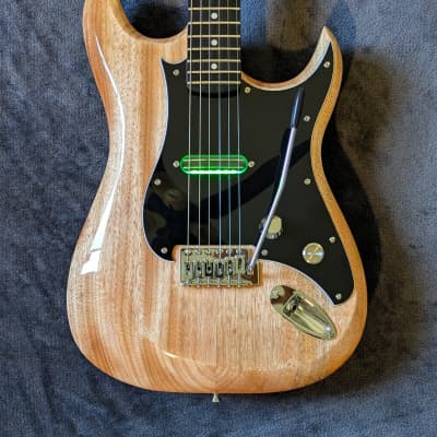 希少品 FERNANDES BURNY MG-145S HIDE モデル