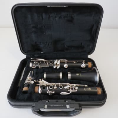 Yamaha YCL-450 Intermediate Bb Clarinet with Silver-Plated Keys