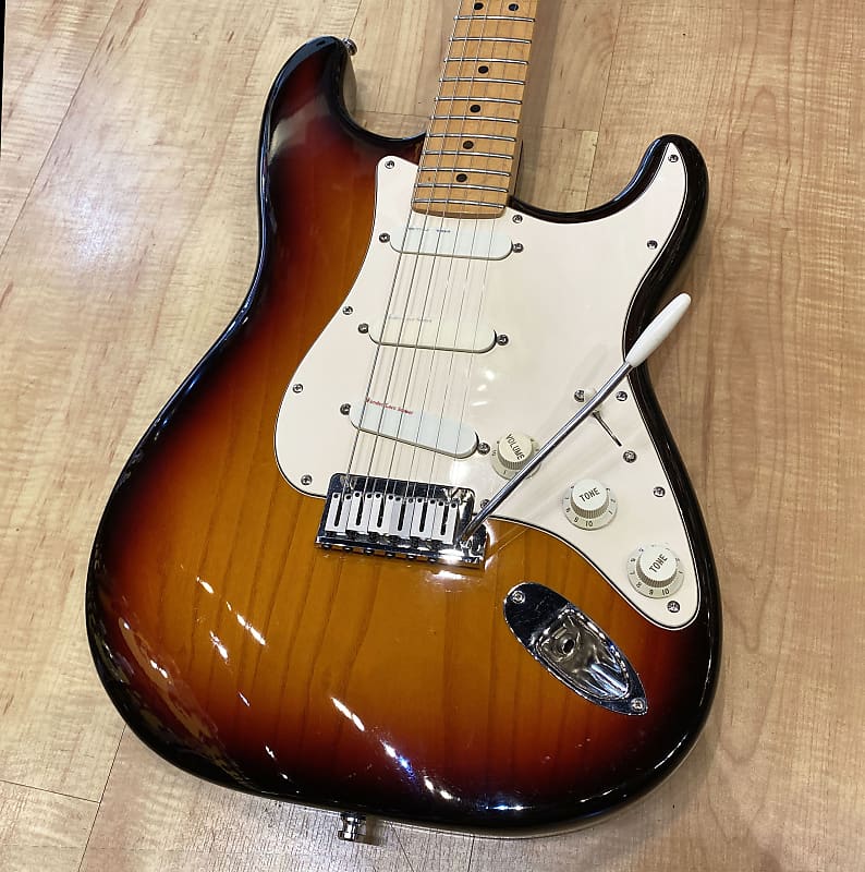 Fender Strat Plus Deluxe 1989 - 3 Color Sunburst image 1