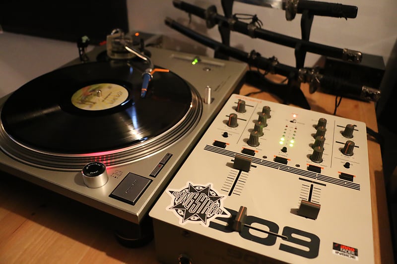 Roland DJ-99 2 Channel DJ Mixer