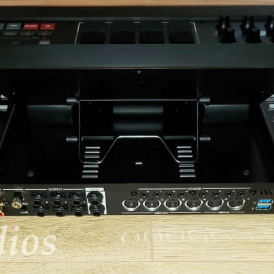 Akai MPC X Standalone - Like New in New Case! image 4