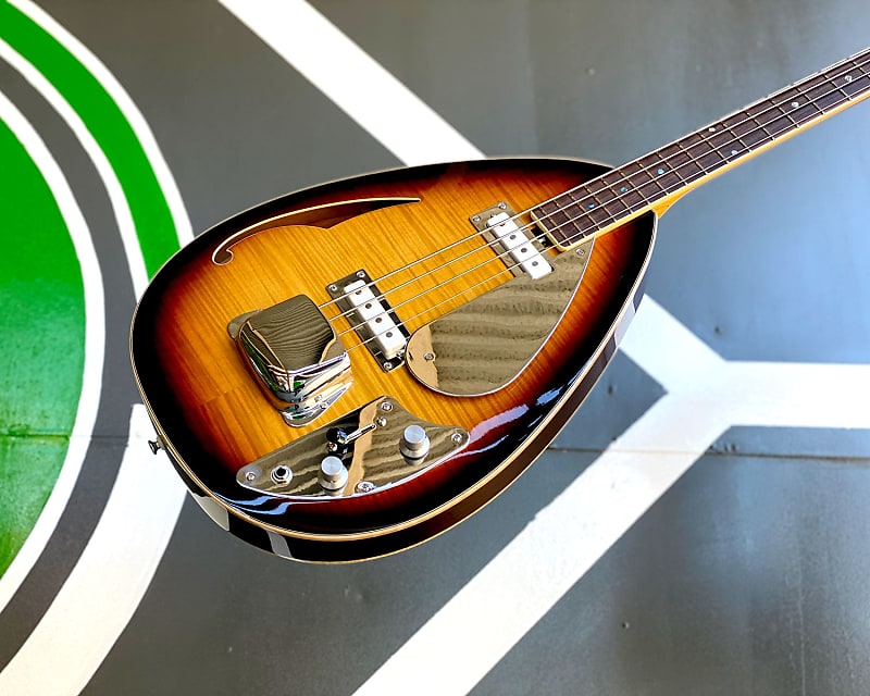 Vox Wyman Bass （Teardrop型・イタリア製）ビンテージ　中古 Limited Edition VOX Teardrop Bass - Sunburst | Reverb