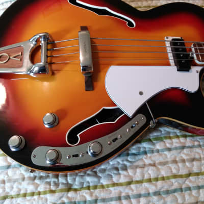 Vox Apollo IV Bass 1967 - Sunburst image 21