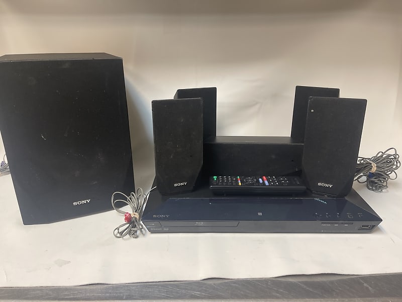 SONY BDV-E370 BLU-RAY HOME CINEMA SYSTEM WITH SPEAKERS, SUBWOOFER AND REMOTE