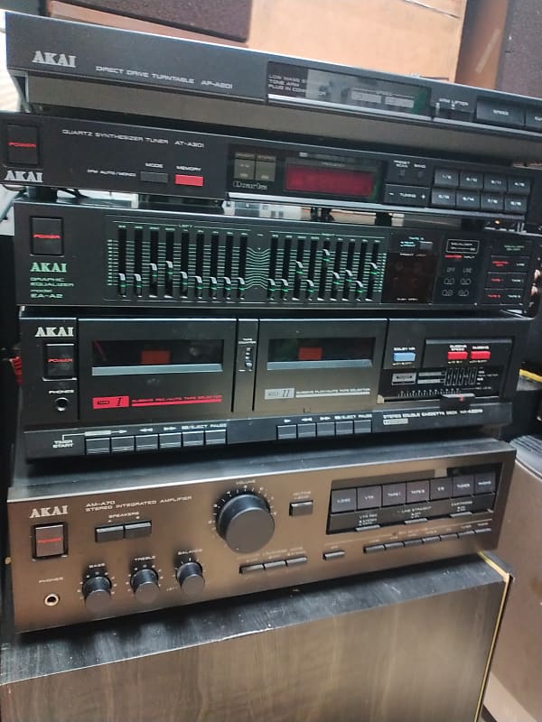 Akai Am-a70 Power Amp, Ap-a201 TurnTable, At-a201 Tuner, Ea-a2