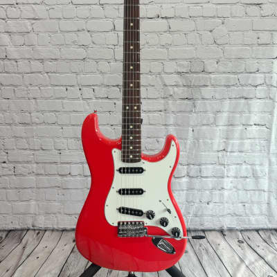 なみ◆大感謝祭! Fender Stratocaster G1S22346 Fender International Color Stratocaster Morocco Red 2023
