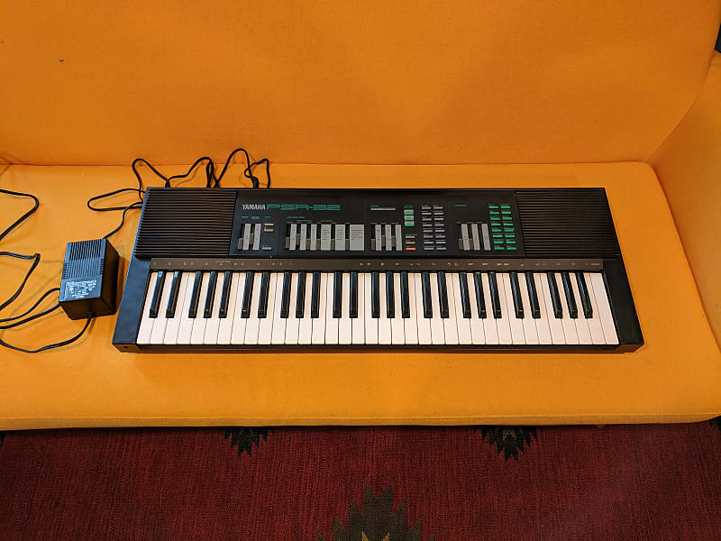 Yamaha PSR-32 ポータブルキーボード s-l400.jpg