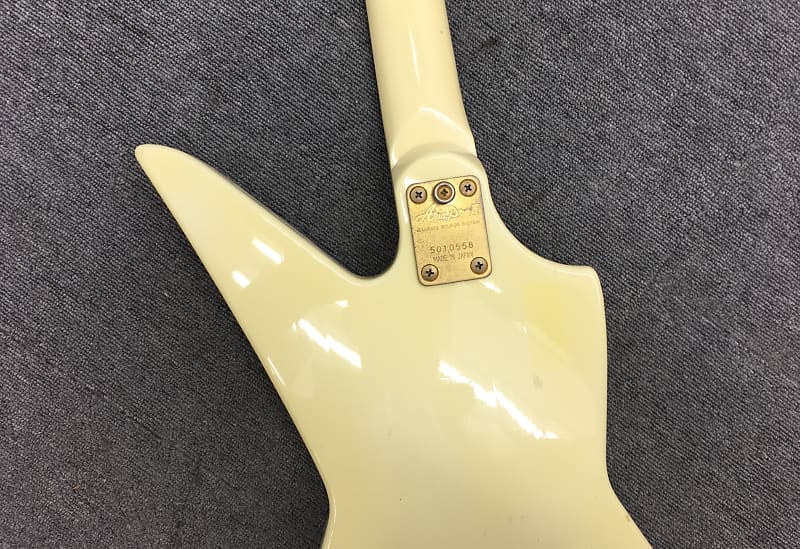 Aria Pro II ZZB Deluxe 1980s White Japan explorer bass Total