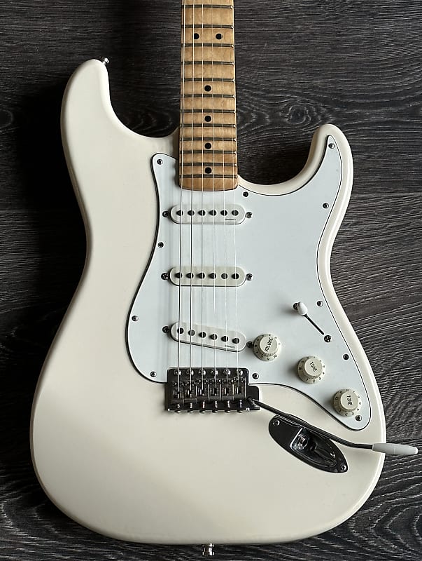 jemmyFender Japan ST-YJM yngwieモデル Fender Made In Japan ST-YJM Yngwie Malmsteen Signature Str