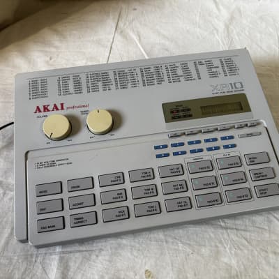 AKAI XR10 16BIT PCM DRUM MACHINE V2.2 New internal battery w/ power supply