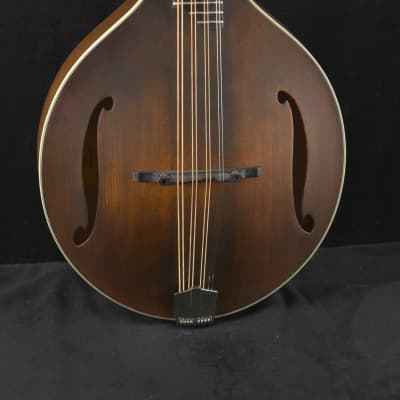 Eastman MDO305 A-Style Octave Mandolin Classic Finish w/Padded Gig Bag