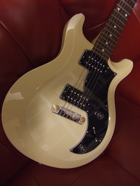 PRS S2 Mira Frost Blue Metallic – Chicago Music Exchange