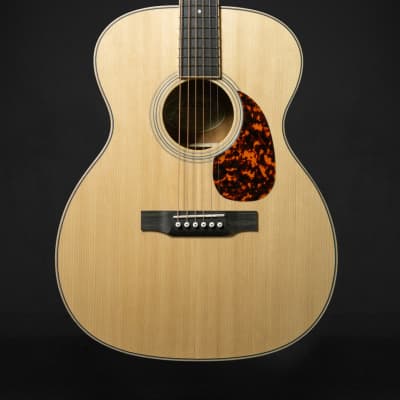 Larrivée OM-02 Acoustic Guitar image 3
