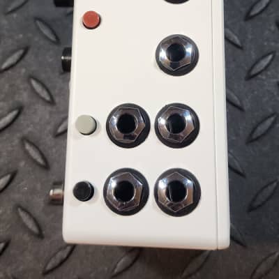 Ohmless Pedals Multitool Electric Junction Box Stereo Preamp image 3