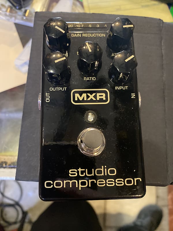 MXR M-76 studio compressor
