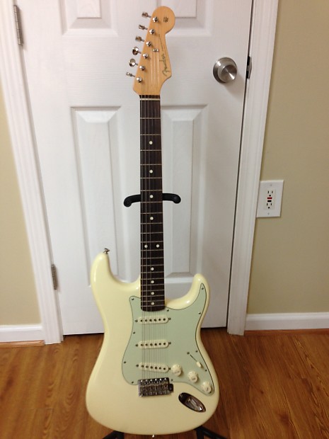 John mayer white on sale strat