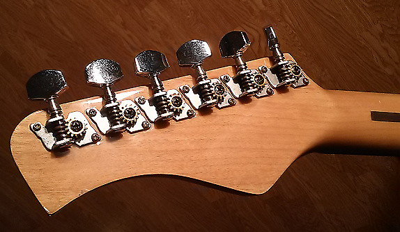 Hondo H-76 Strat Style