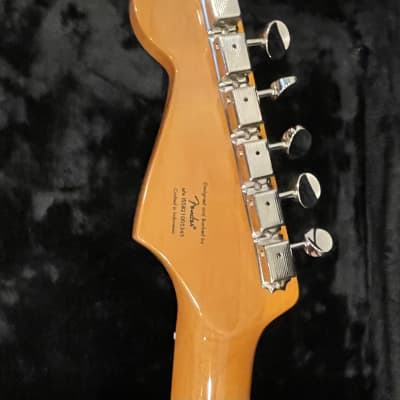 2021 Squier Classic Vibe 50s Stratocaster 2 Tone Sunburst - No Case image 7