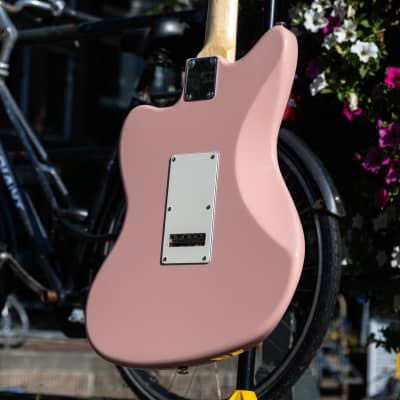 G&L USA Fullerton Deluxe Doheny in Shell Pink image 4