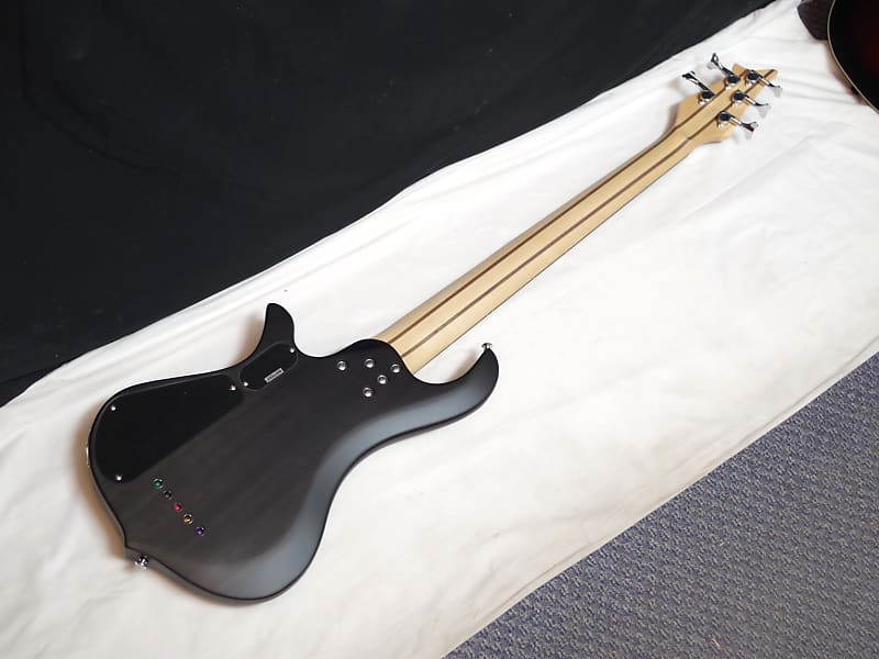 TRABEN Array Attack 5-string BASS guitar Black Burl w/ CASE