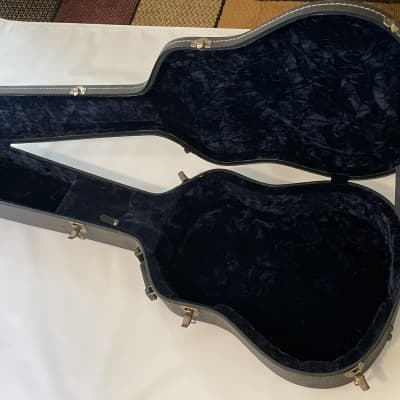 Vintage Larivee Acoustic Black Tolex Hardhshell Guitar Case Made in Canada image 14