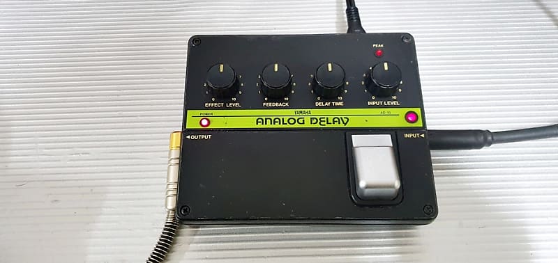 Yamaha AD-10 Analog Delay Eerliest Version (MN3005) The
