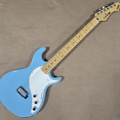 (新品同様) LINE6 VARIAX 600 エレキギター ブルー色 Electric Guitar Line 6 Variax 600 Blue 05111076 with Soft
