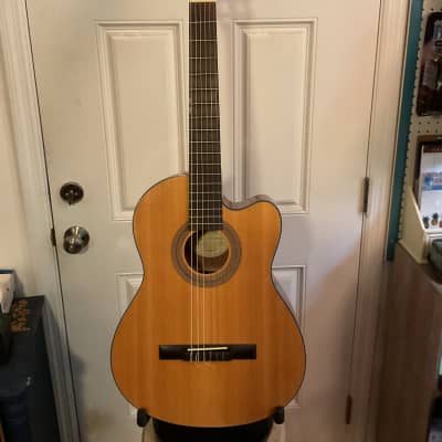 Lucero LC-100CE/N Classical Guitar w/soft case - 2010s - Mint! for sale