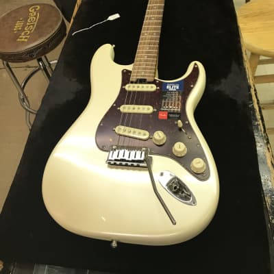 Fender Elite  Stratocaster  2016 image 4