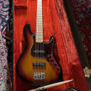2000 Fender American Deluxe  USA Jazz Bass  with Maple Fretboard  Sunburst MINT