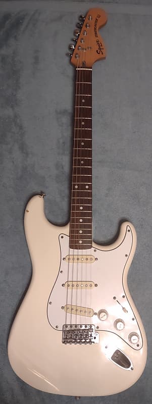Squier by Fender Japan ストラトキャスター70S タイプ 現状品 Squier by Fender Japan ストラトキャスター70S タイプ 現状品