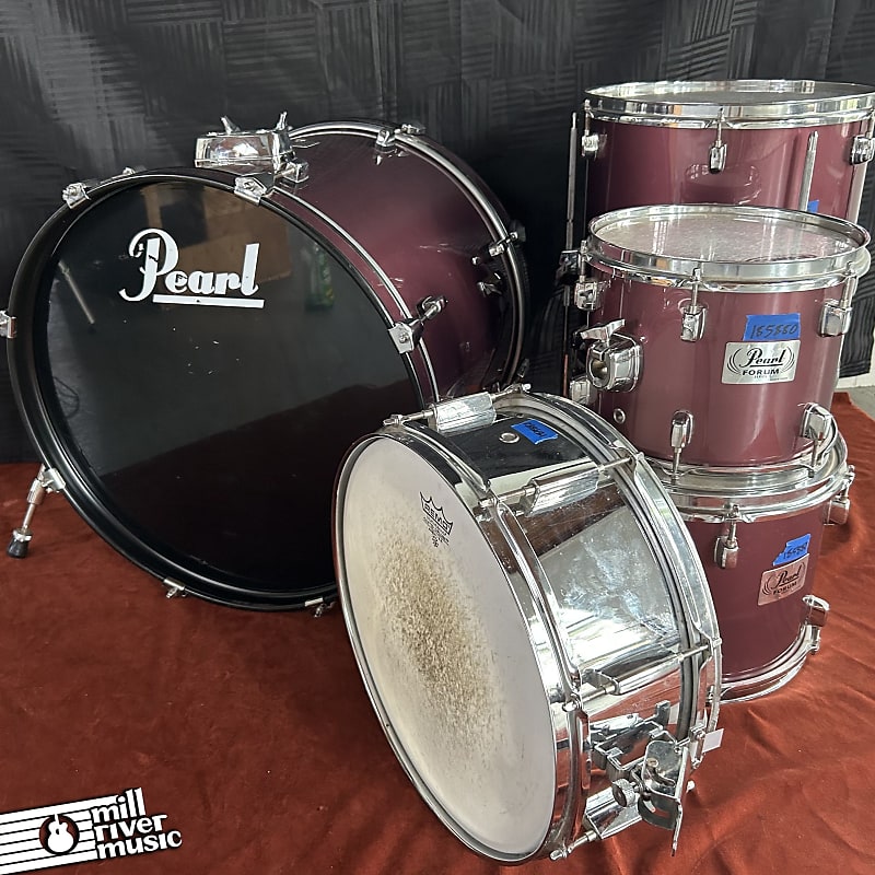Pearl Forum Series 5 piece Drum Kit  Metallic Purple w/ Tom Mounts