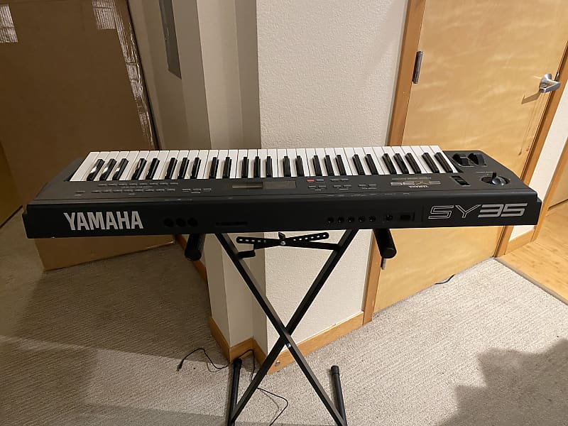 Yamaha SY35 1992 Dave Smith designed FM / AWM hybrid synth Yamaha SY35 1992 Dave Smith designed FM / AWM hybrid synth