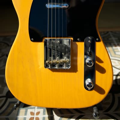 Fender American Vintage '52 Telecaster Butterscotch Blonde 2000s