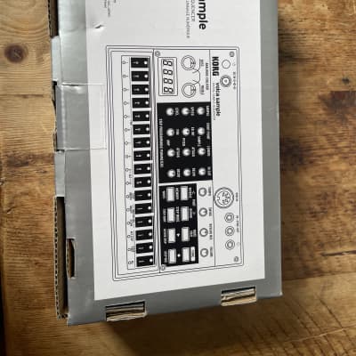 Korg Volca Sample Digital Sample Sequencer 2010s - White