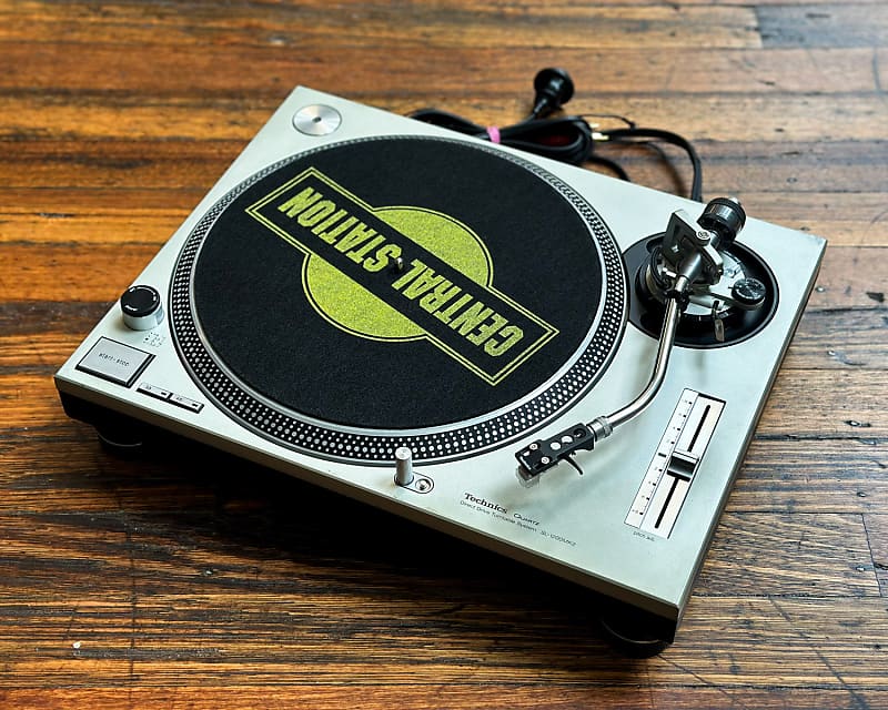 Technics SL-1200 MK2 Quartz Direct Drive DJ Turntable image 1