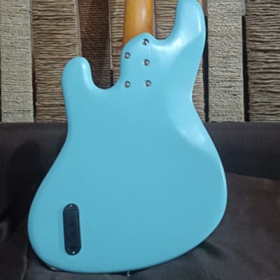 PeaceQ Custom 5 strings 24 frets bass 2023 - Bright blue image 2